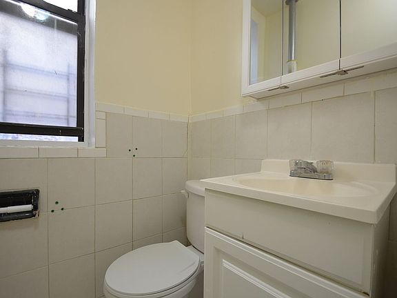 4th image of 446 W 164th St APT 12