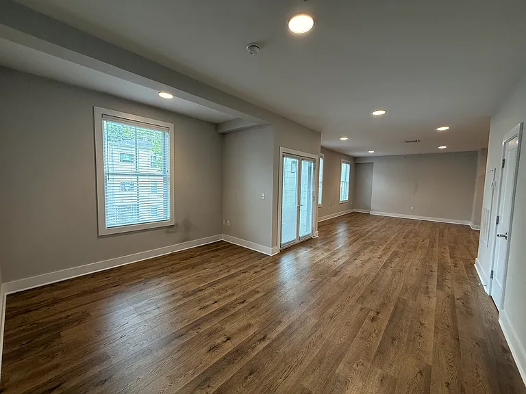 216 S Division St #308 — Photo 2