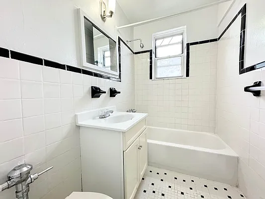 Rented by Keller Williams NYC | media 8
