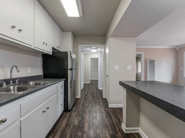 3642 Village Cir #20C