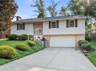 681 Carnival Dr, Pittsburgh, PA