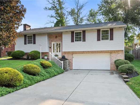 681 Carnival Dr, Pittsburgh, PA 15239