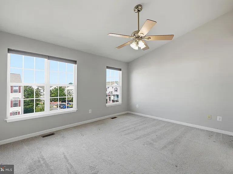 2489 Quick St #304 — Photo 15
