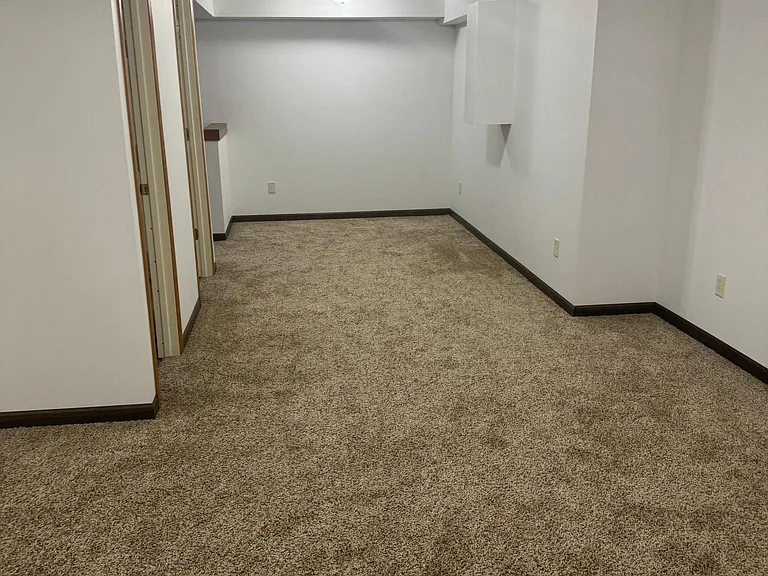 1309 Red Oak Dr — Photo 11