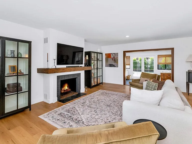 103 W Palmcroft Dr — Photo 5