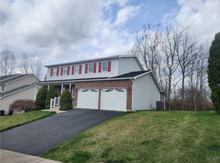 1302 Barrington Dr, Northampton, PA 18067