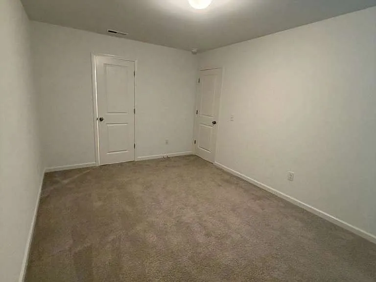 4038 Monteray Cir — Photo 14