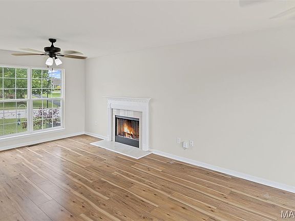3rd image of 716 Terra Springs Way Dr