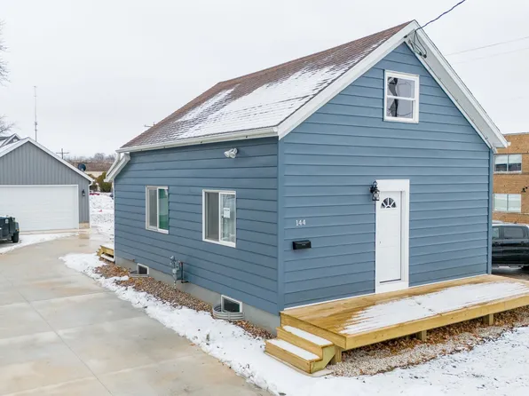 144 Park Ave, Brillion, WI 54110