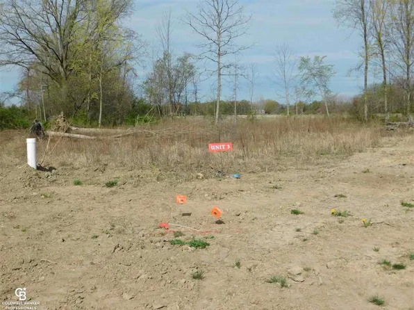67613 Ashley Ave, Richmond, MI 48062