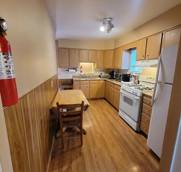 98 Westview Ter — Photo 3