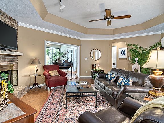5th image of 3520 Vestavia Way