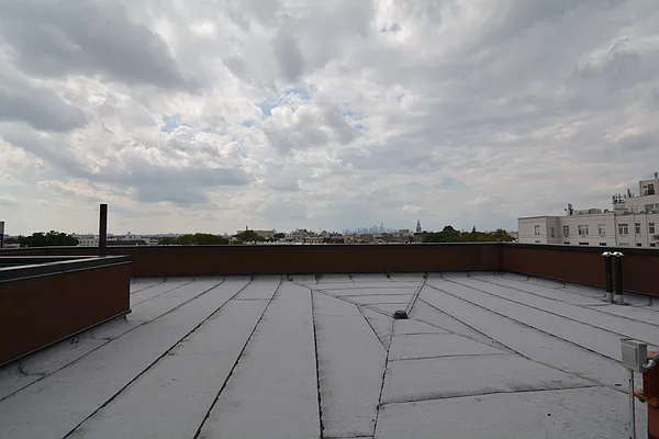 Rented by Hagstrom Management Inc | media 26