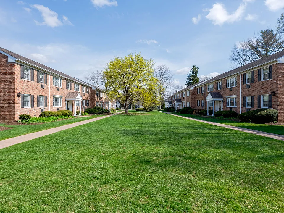 Jackson House Apartments