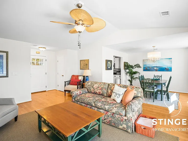 2927 Waters Edge Ct W — Photo 10