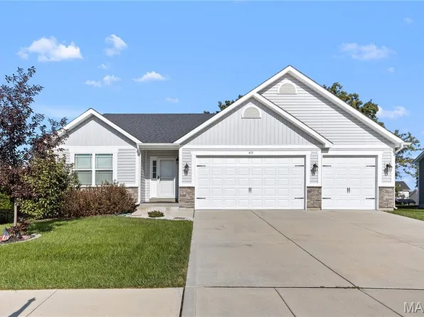 415 Knothole Ln, Wentzville, MO 63385