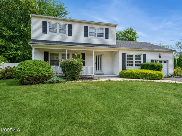11 Whitman Boulevard, Manalapan, NJ 07726