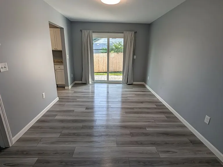 53 Oak St — Photo 11
