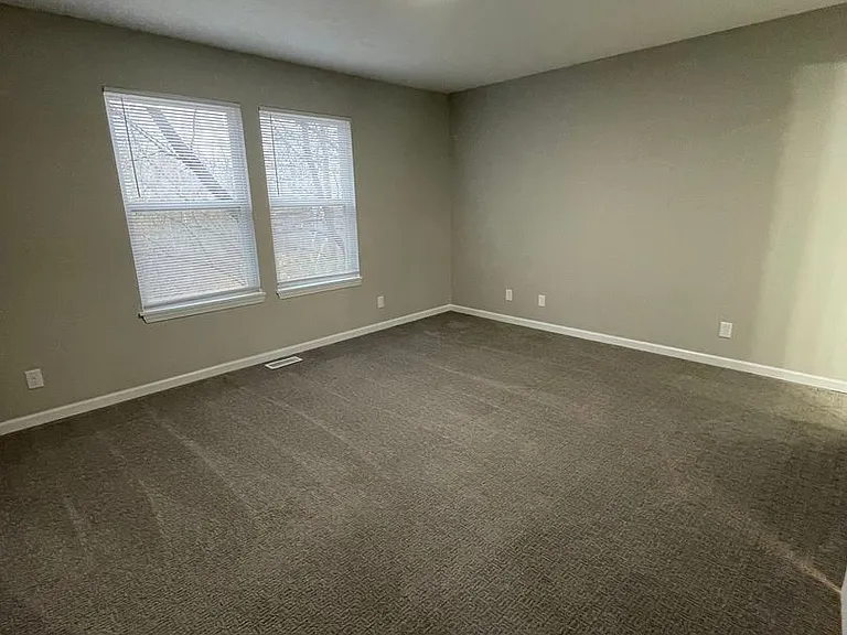 3624-3626 Thornhill Circle W-TBROS — Photo 8