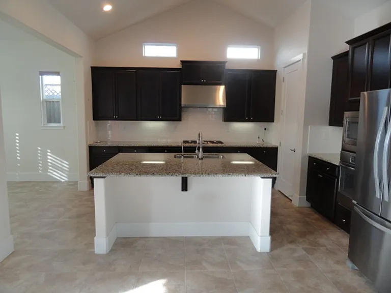 13833 Sherman Blvd — Photo 4