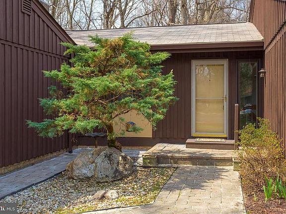 2nd image of 4404 Ossian Hall Ln
