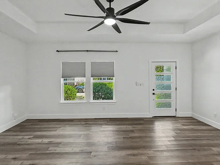 109 Sample St — Photo 3