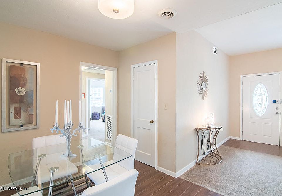 1st image of 6147 Mercer Cir W