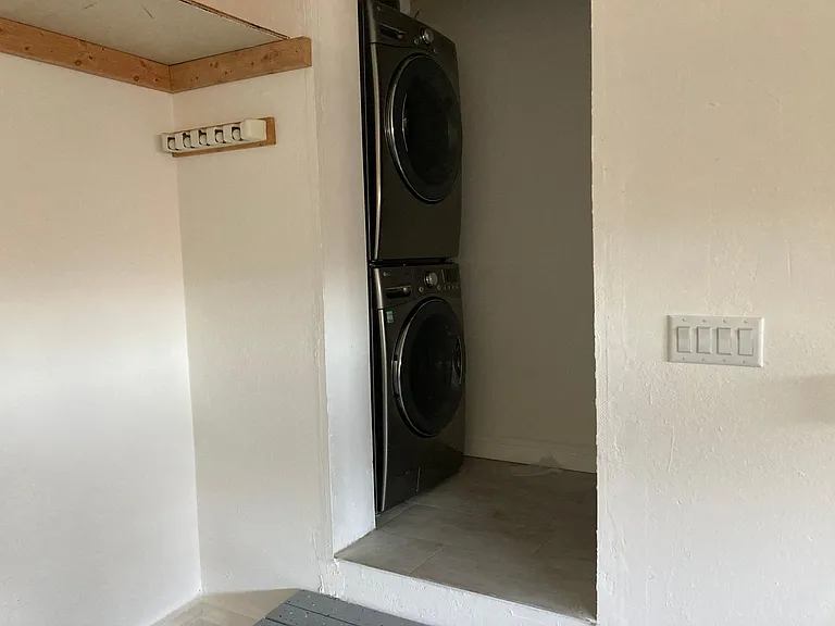 1605 Chestnut St #B — Photo 6