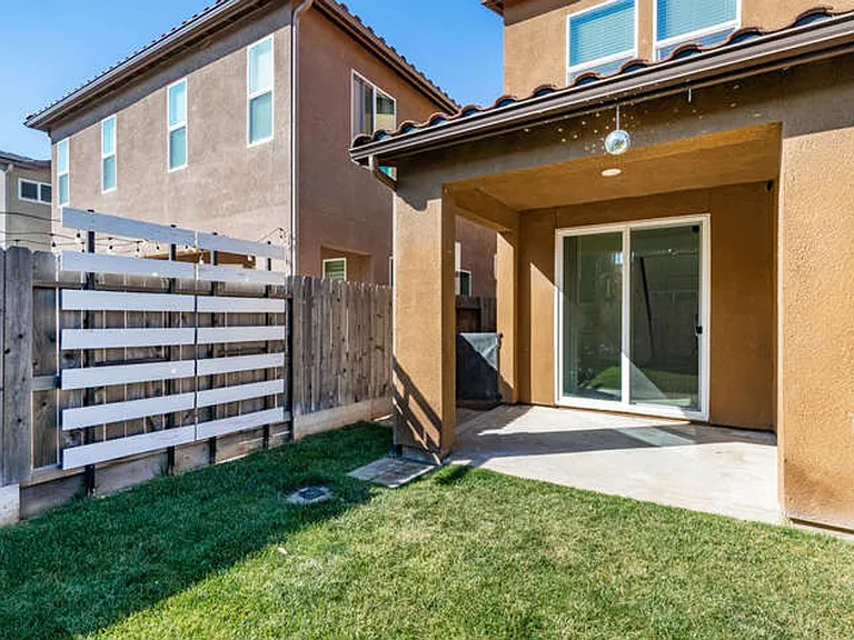 850 Winchell Way W — Photo 2