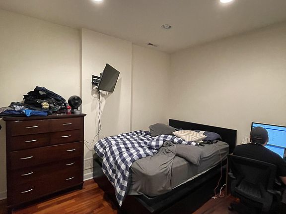 4th image of 906-908 N Damen Ave #11075964