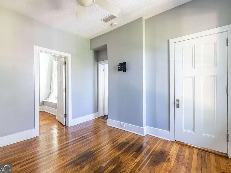692 Myrtle St NE — Photo 55