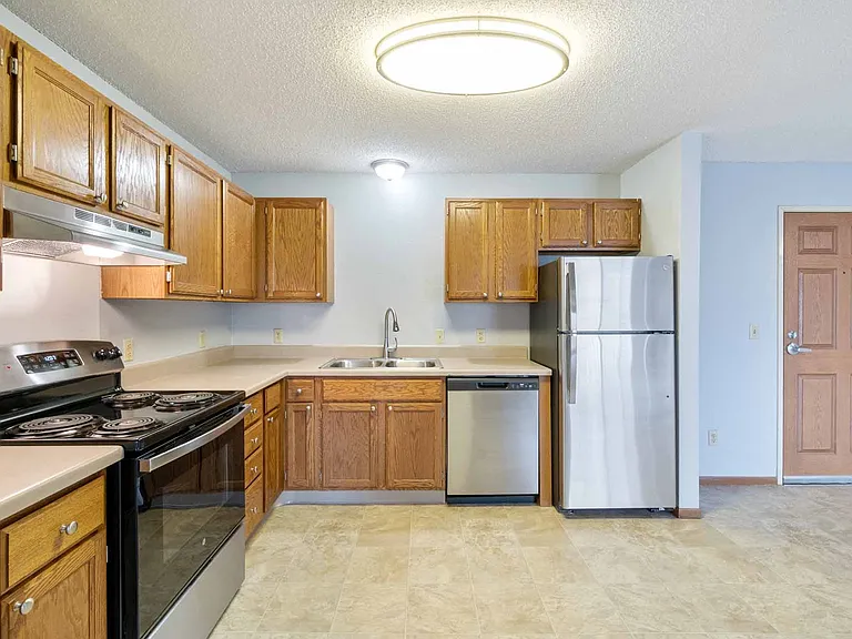 Dove Tree Apartments, Elk River, MN