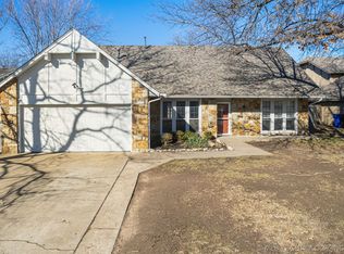 2710 W Washington Pl, Broken Arrow, OK 74012