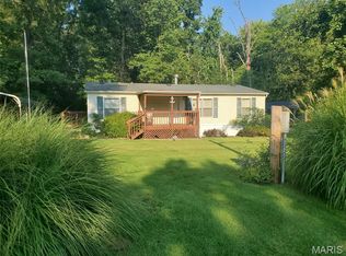 19617 Pam Ln, Carlyle, IL 62231