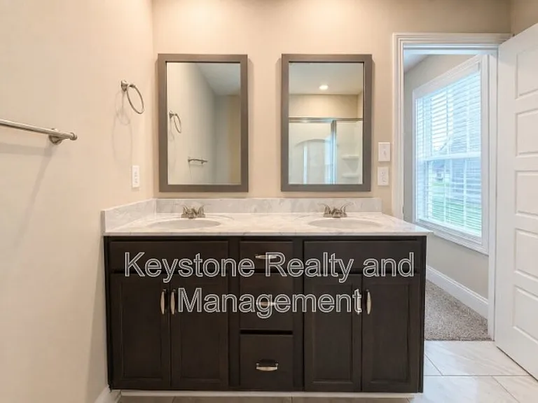 1073 Dublin Dr — Photo 7