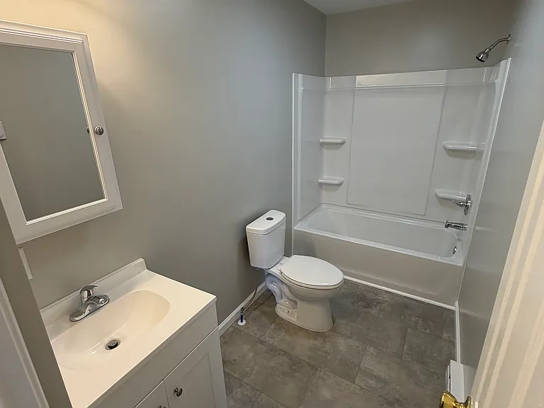52 Bellview Ave — Photo 8