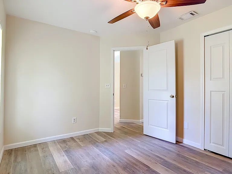 3400 Eric Ter — Photo 15