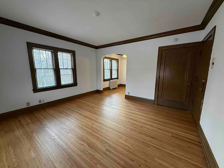 3654 Bryant — Photo 8