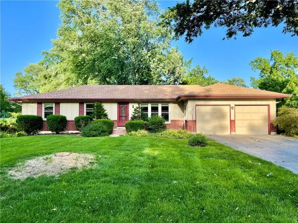 11403 Lister Dr, Kansas City, MO 64137