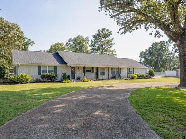 503 E Hubbard St, Lindale, TX 75771