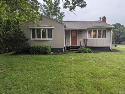 3095 Saint Clair Dr, Rochester Hills, MI, 48309