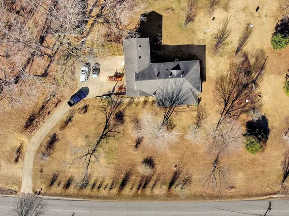 8765 Jernigan Dr, Somerville, TN 38068