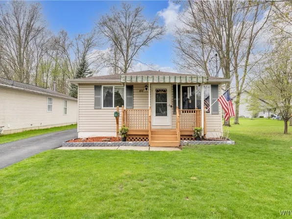 496 Wallace Ave, North Tonawanda, NY 14120