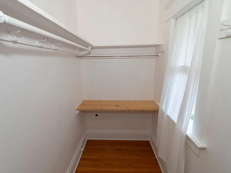 1106 Woodward Ave — Photo 17