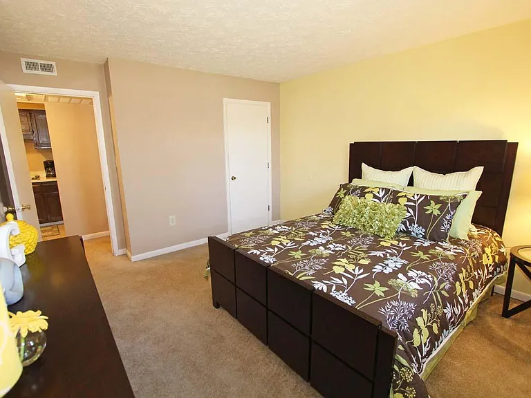 Gatehouse Apartments — Photo 7