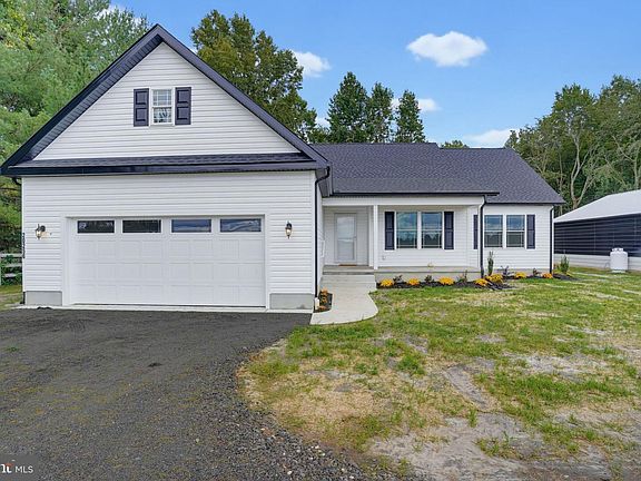 2nd image of 20256 Reynolds Pond Rd