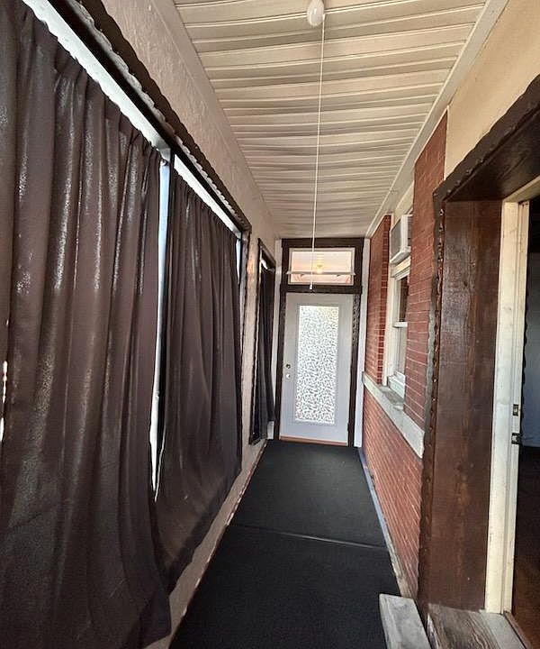 1st image of 122 E Bremer Ave #1/2