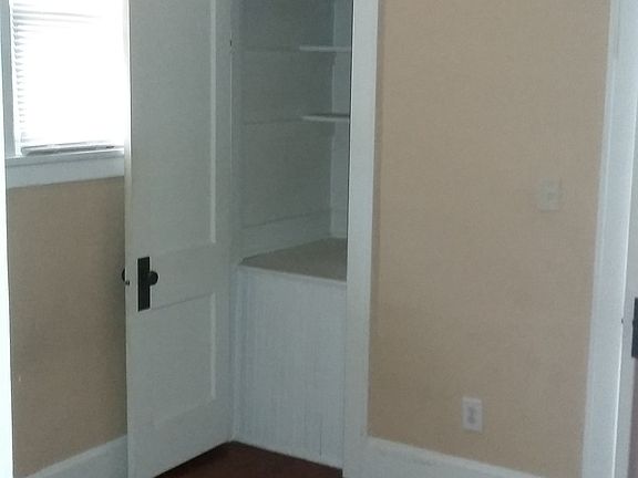 5th image of 1716 Sterling Ave