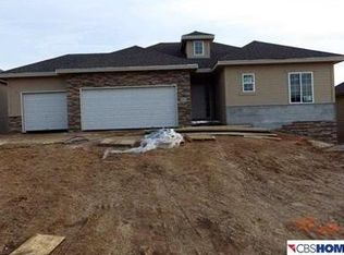 19335 J St, Omaha, NE 68135