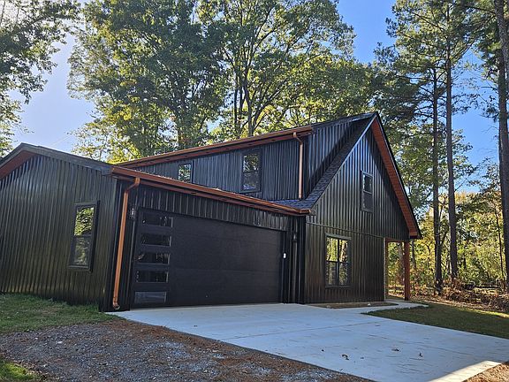 5th image of 420 Riverway Rd